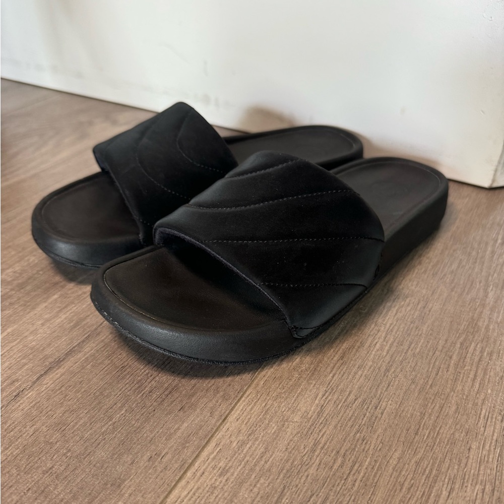 Lululemon Slides